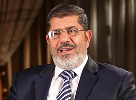 إحالة محمد مرسي للجنايات بتهم التخابر والإرهاب