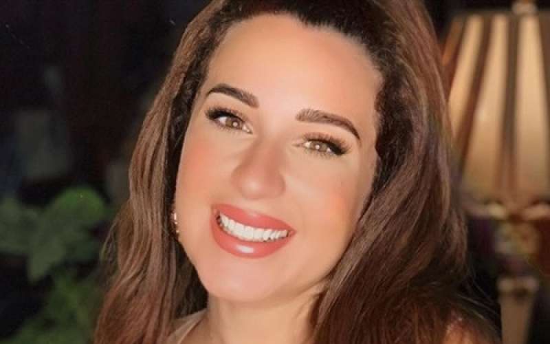 اسما شريف منير