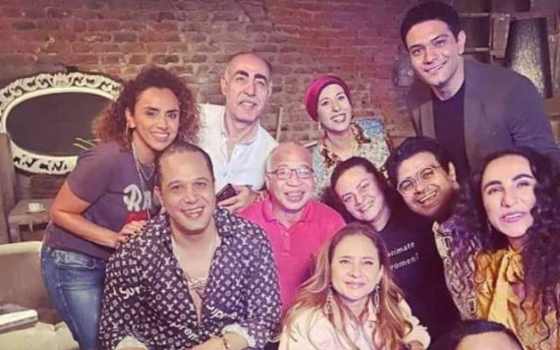 عصابة بـ100 وش