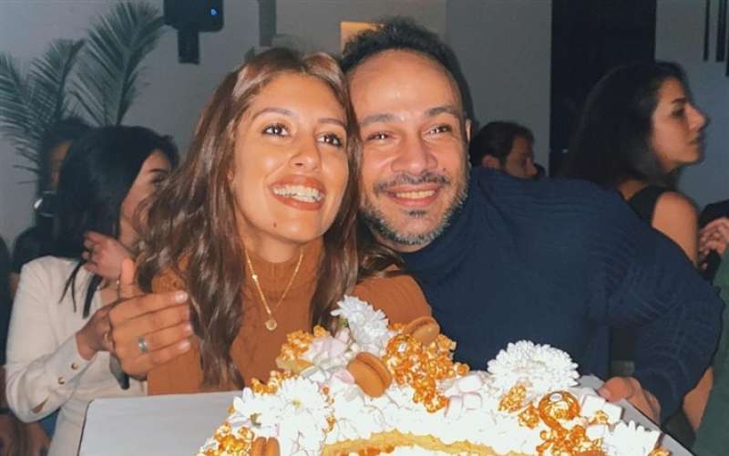 محمد عطية وخطيبته ميرنا الهلباوي